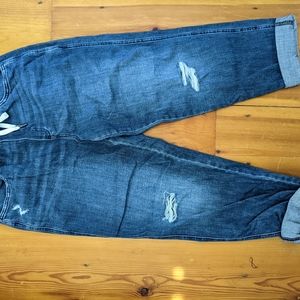Women's loose fit aerie jeans size medium
